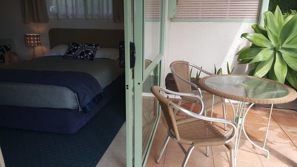 Asure Admirals View Motel Пейхия Экстерьер фото