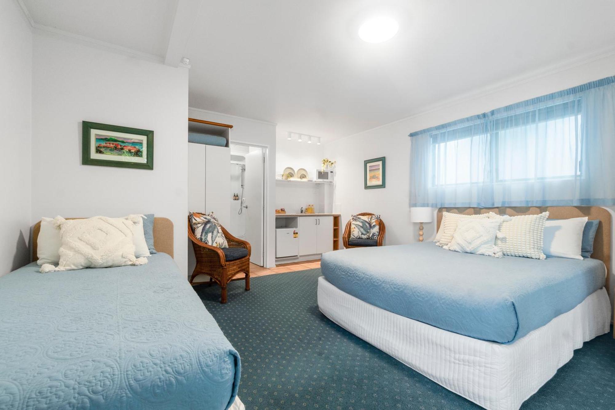 Asure Admirals View Motel Пейхия Экстерьер фото