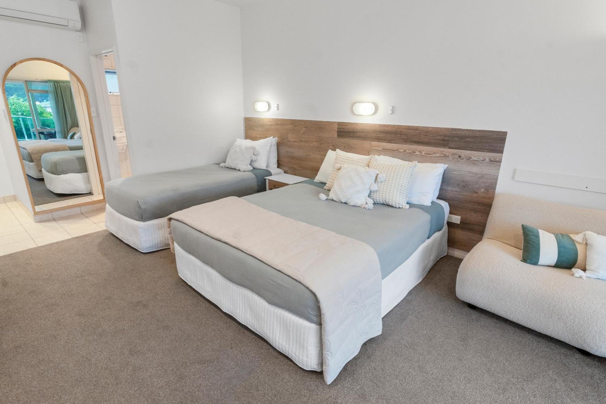 Asure Admirals View Motel Пейхия Экстерьер фото