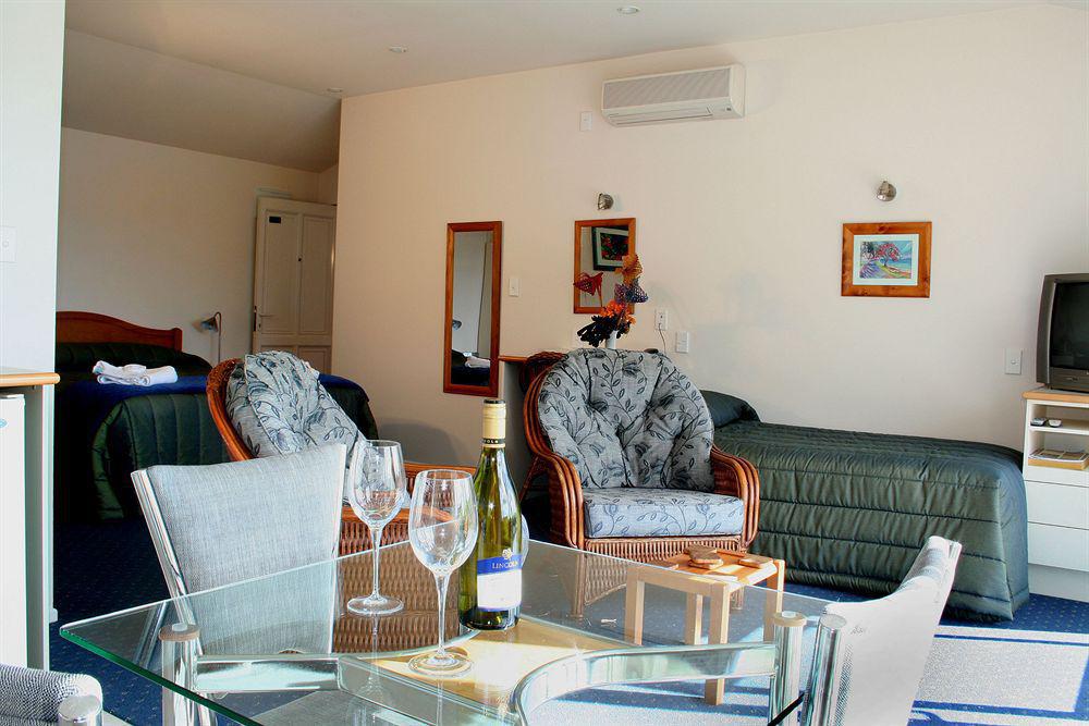 Asure Admirals View Motel Пейхия Экстерьер фото